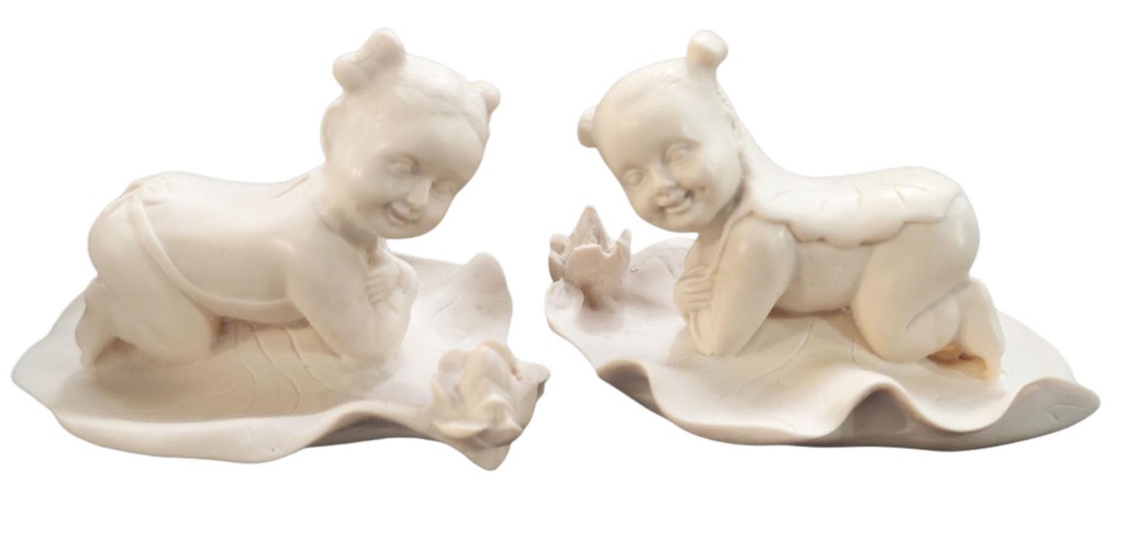 3.5"x2.5" Ceramic Girl Statue (24 pcs/ctn)