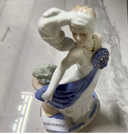[CLOSEOUT074] Ceramic Dancing Lady with Blue/White Dress (6 pc/ctn)