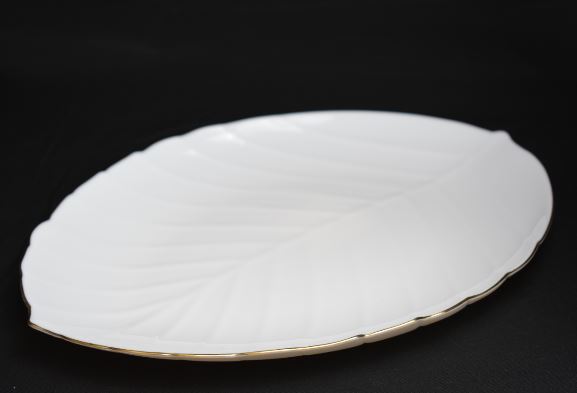11.5&quot; Opal Glass Gold Rim Leaf Dinner Plate (36 pcs/ctn)