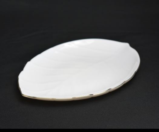 7.5" Opal Glass Gold Rim Leaf Dinner Plate (36 pcs/ctn)