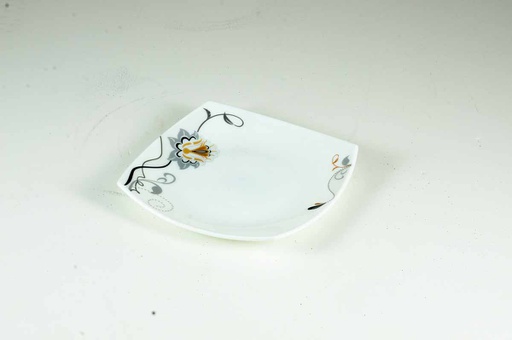 [BA604-85] 8.5" Opal Glass Black/Gold Flower Square Plate (36 pcs/ctn)