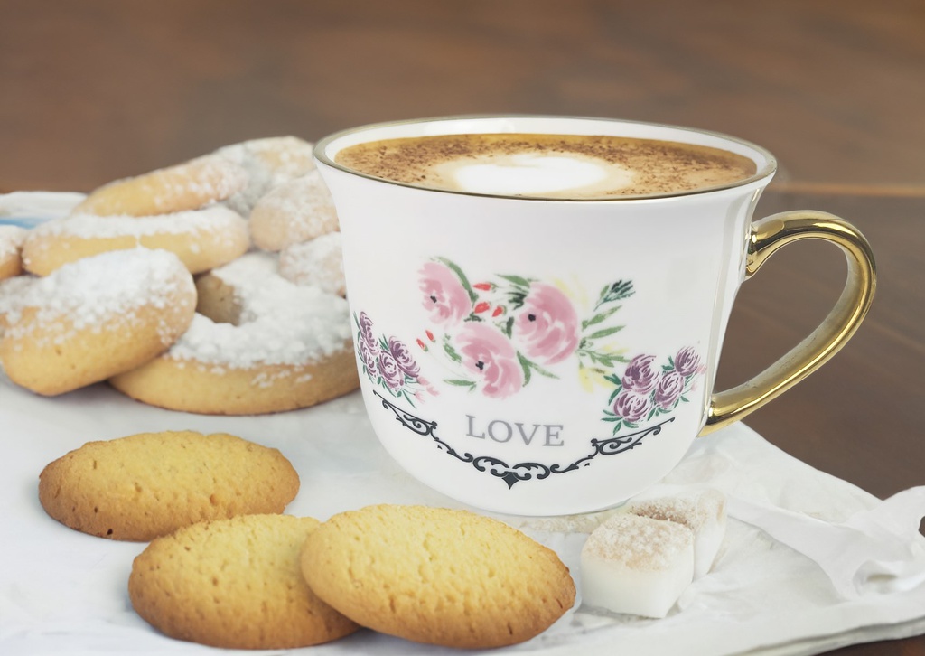 16 oz New Bone China w. Golden Handle (36 pc/ctn)